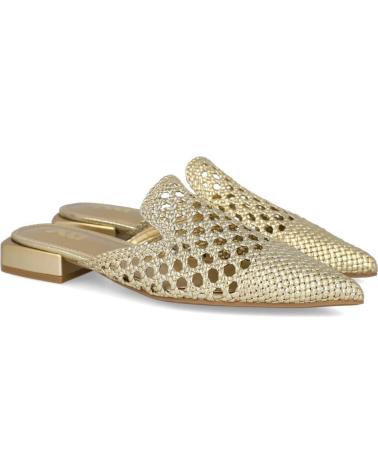 Sandalen-De-Mujer-XTI-143795-MULES-PLANOS-METALIZADOS-DE-MUJER-ORO