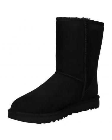 Woman and girl boots UGG 1016223 CLASSIC SHORT II 4 BLACK