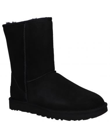 Woman and girl boots UGG 1016223 CLASSIC SHORT II 4 BLACK