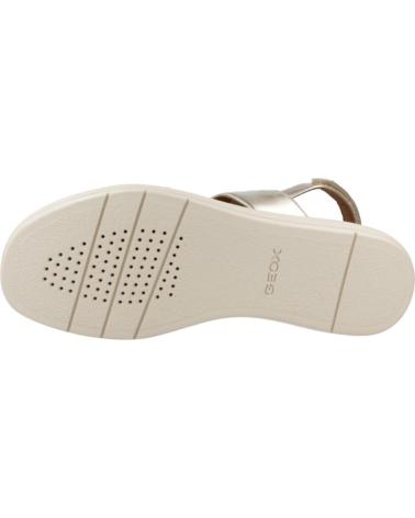 Sandalias de Mujer GEOX SANDALIAS MUJER MODELO D CAMALEI COLOR ORO C2012
