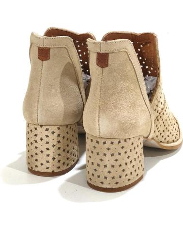 Stivaletti per Donna POPA BOTIN CASUAL DE ANTE TROQUELADO CON TACON BEIG