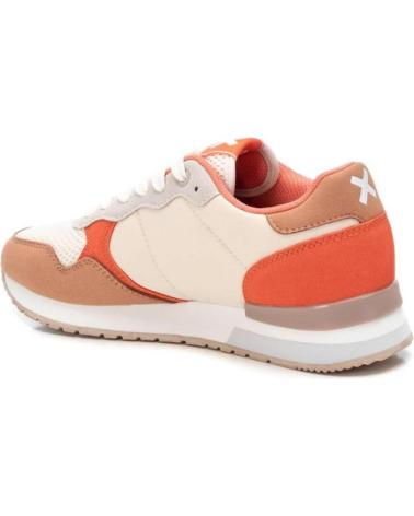 Esportes  de Mulher XTI SNEAKERS 144061 MUJER BEIG BEIGE