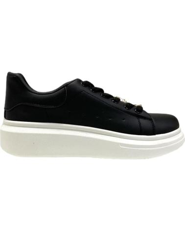 Sportivo-De-Mujer-CALZADOMANIA-BAMBA-CON-ADORNOS-EN-CORDONES-NEGRO