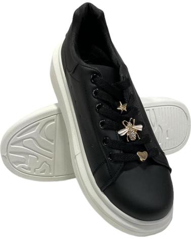 Esportes--De-Mujer-CALZADOMANIA-BAMBA-CON-ADORNOS-EN-CORDONES-NEGRO