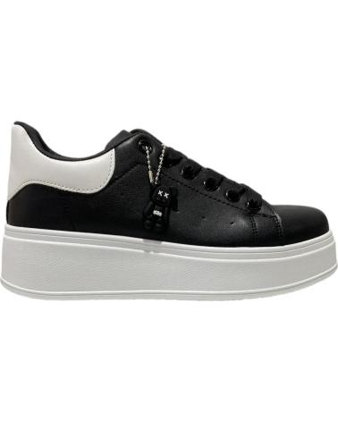 Sportivo-De-Mujer-CALZADOMANIA-BAMBA-NAPA-SUELA-ANCHA-NEGRO