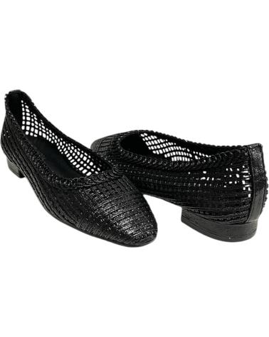Flat-Shoes-De-Mujer-CALZADOMANIA-MANOLETINA-CALADA-NEGRO