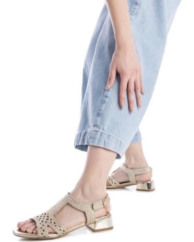 Sandalias de Mujer XTI 143813 ORO