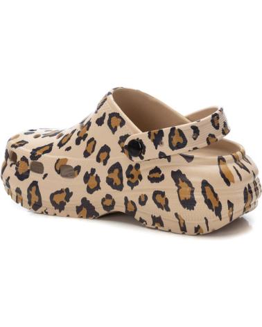 Zuecos de Mujer XTI 143888 BEIGE