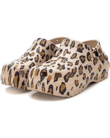 Zuecos de Mujer XTI 143888 BEIGE
