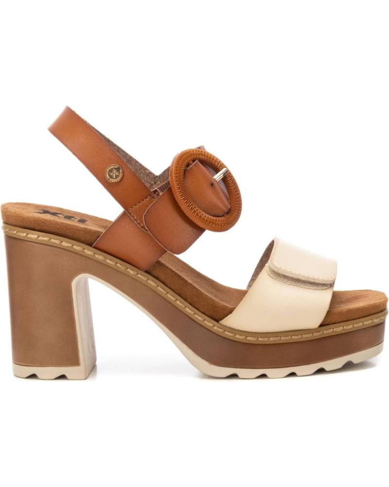 Sandalen für Damen XTI 144088 CAMEL
