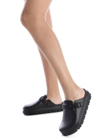 Zuecos de Mujer XTI 144137 NEGRO