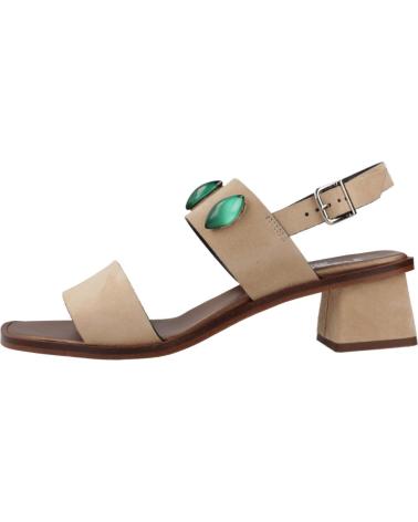 PLUMERS SANDALIAS PLUMERS MODELO 3977P CON APLIQUES CAMEL