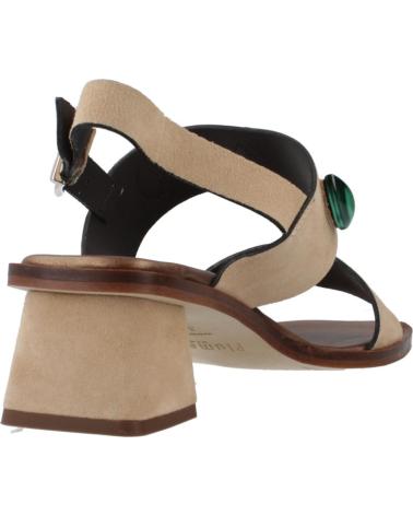 PLUMERS SANDALIAS PLUMERS MODELO 3977P CON APLIQUES CAMEL