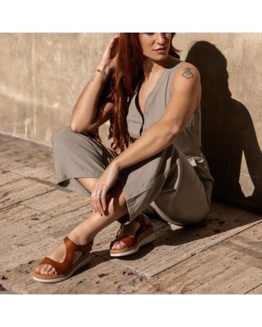 Sandali per Donna MARILA SANDALIA PARA MUJER DE PIEL CON CUNA MEDIA ALLEN AVELLANA