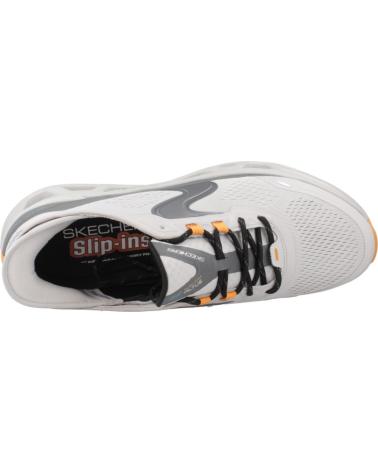 Sportivo per Uomo SKECHERS ZAPATILLAS HOMBRE MODELO 232921S COLOR GRIS GYCC