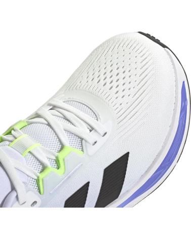 Man Trainers ADIDAS MODELO QUESTAR 3 M PARA HOMBRE BLANCO