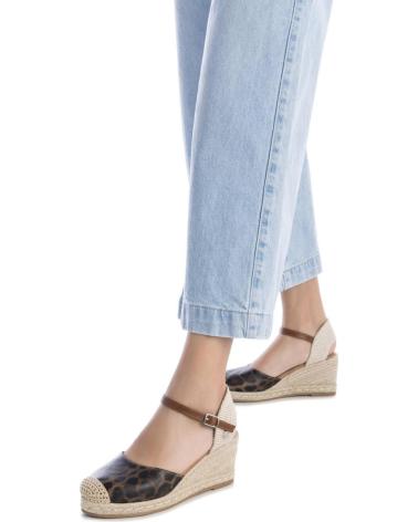 Sandalias de Mujer XTI 144590 TAUPE