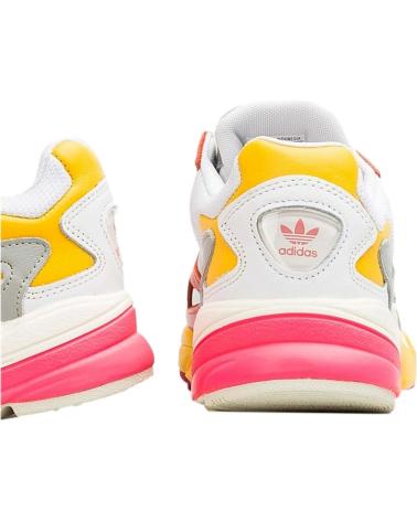 Sneaker-De-Mujer-ADIDAS-MODELO-ZAPATILLAS-FALCON-BLANCO