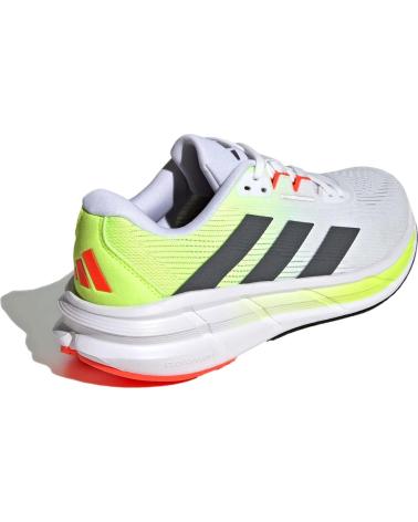 Esportes  de Homem ADIDAS MODELO QUESTAR 3 M PARA HOMBRE BLANCO
