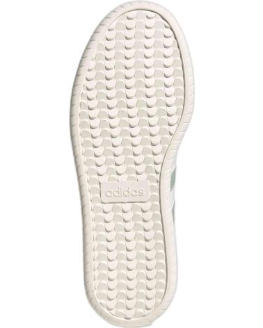 Sportif pour Femme ADIDAS ZAPATILLAS BARREDA PARA MUJER EN COLOR BLANCO