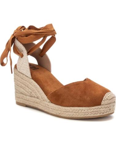 Sandalias de Mujer XTI 130354 CAMEL
