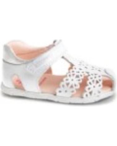 SANDALIAS CERRADAS RESPETUOSAS PABLOSKY 0511 DE PIEL BLANCA PARA NIÑA BLANCO