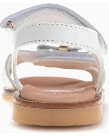 Sandalias-De-Niña-PABLOSKY-SANDALIA-DE-PIEL-CON-LAZO-Y-VELCRO-PARA-NINA-05700-BLANCO
