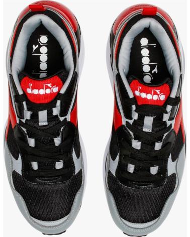 Zapatillas deporte de Hombre DIADORA WHIZZ RUN BLACK-RED CAPITAL