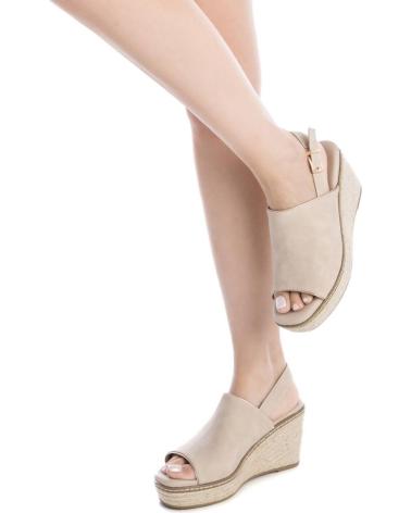 Sandalen für Damen XTI 143823 BEIGE