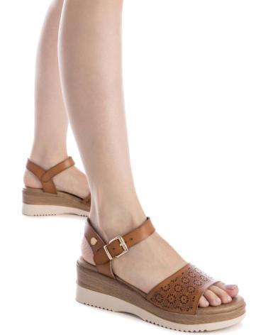 Sandales pour Femme XTI 143850 CAMEL