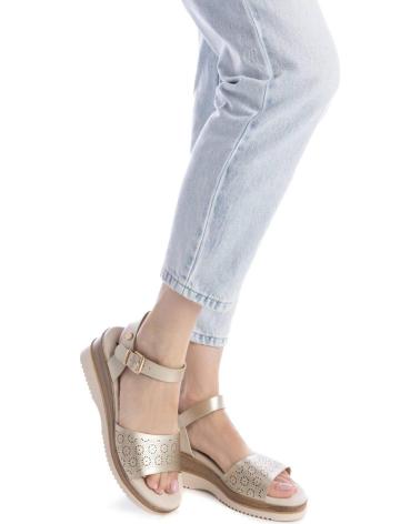 Woman Sandals XTI 143850 ORO