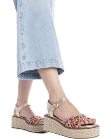 Sandalias de Mujer XTI 143943 FUCSIA