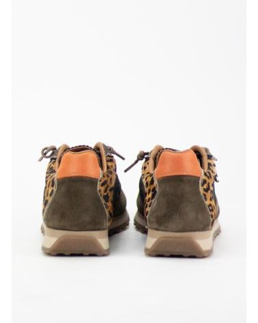 Esportes  de Mulher CETTI  ZAPATILLAS 848 MARRON MARRON