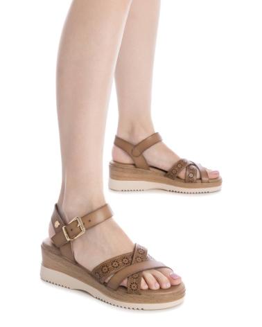 Sandales pour Femme XTI 143851 TAUPE