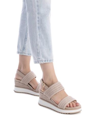 Sandales pour Femme XTI 143858 BEIGE