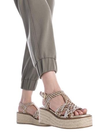 Sandalias de Mujer XTI 143942 ORO