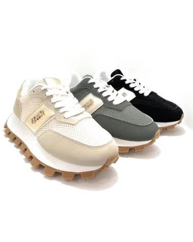 DAMEN-SNEAKER VON TONI PONS MIT SCHNÜRUNG UND STOLLENSOHLE IN SCHWARZ NEGRO