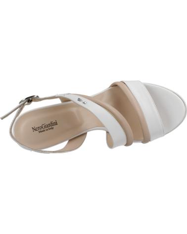 Sandales pour Femme NERO GIARDINI SANDALIAS MUJER MODELO E513352D COLOR BLANCO 707