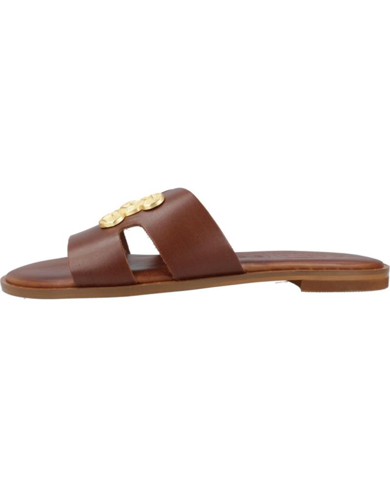 CARYATIS SANDALIAS PLANAS CON ADORNO METÁLICO MODELO 62081C BWNGLD
