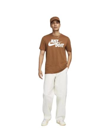 NIKE T-SHIRT NSW JUST DO IT BRAUN AR5006-281 MARRóN
