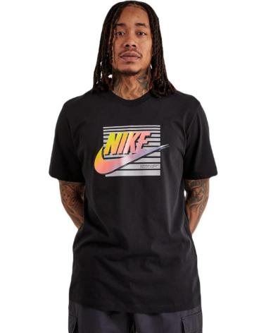 -NIKE-CAMISETA-M-NSW-6MO-FUTURA-T-SHIRT-FQ7995-010-NEGRO