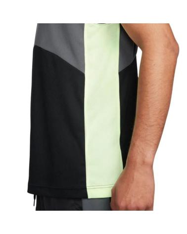 -NIKE-CAMISETA-M-DF-STARTING-5-JSY-NEGRO-BASKET-DQ5828-068-GRIS