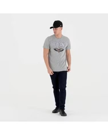 CAMISETA NEW ERA NEW ORLEANS PELICANS TEAM LOGO CINZA GRIS