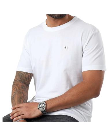 -CALVIN-KLEIN-CAMISETA-EMBRO-BADGE-BLANCO