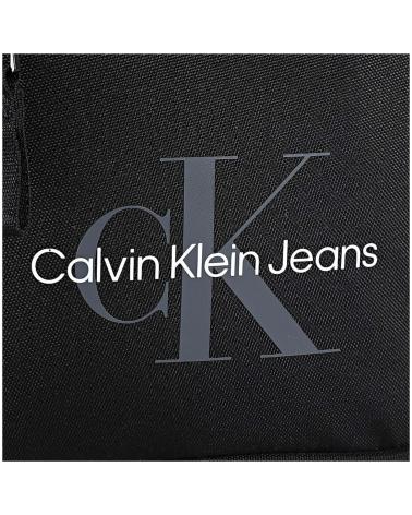CALVIN KLEIN BOLSO BANDOLERA REPORTER NEGRO