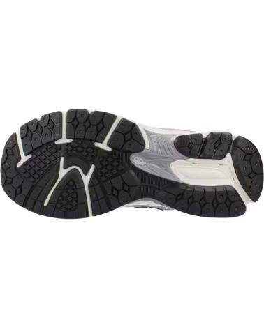 NEW BALANCE GC2002 WOMEN´S SNEAKERS IN GREY ST