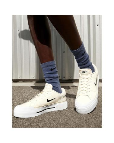 ZAPATILLAS NIKE COURT LEGACY LIFT PARA MUJER, BEIGE BEIGE