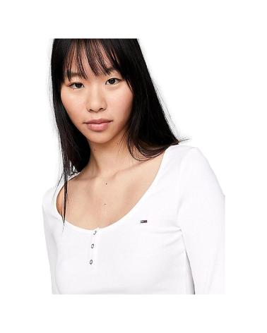 Home-TOMMY-JEANS-CAMISETA-SLIM-ACANALADA-MUJER-DW0DW17390-BLANCO