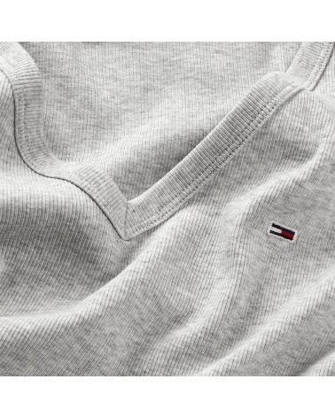 TOMMY JEANS CAMISETA AJUSTADA ESSENTIAL GRIS DW0DW17385 GRIS