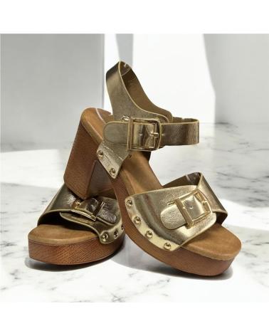 CALZADOMANIA SANDALIA HEBILLA T MADERA ORO